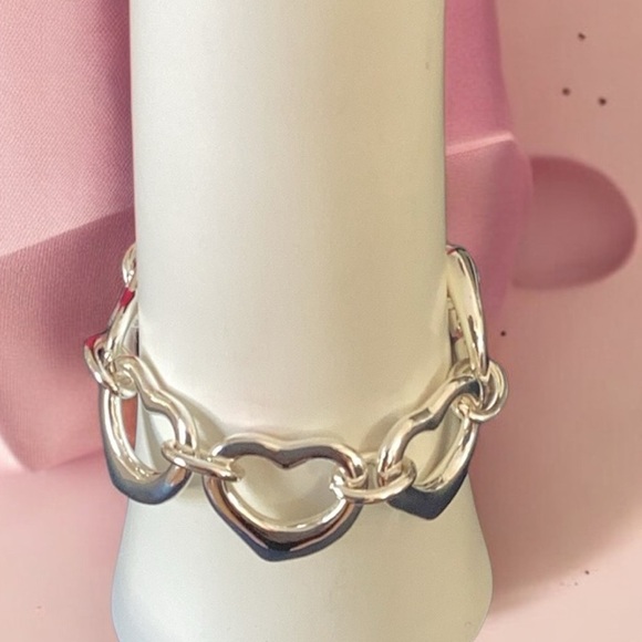 Atterri New Silver Heart Link Bracelet - Picture 3 of 5